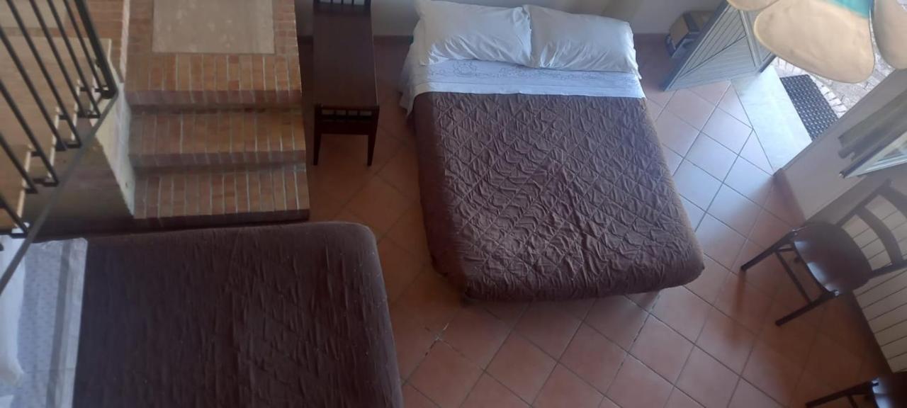 ホテル Agriturismo Borgo Nuovo Sant'Agata Dei Goti Migliara-San Silvestro エクステリア 写真